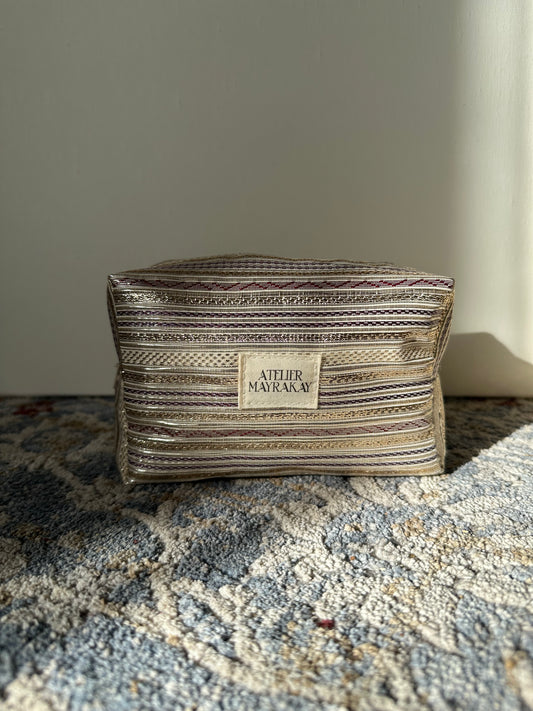 Petite précieuse en Mensouj ligne rouge et marron brillant