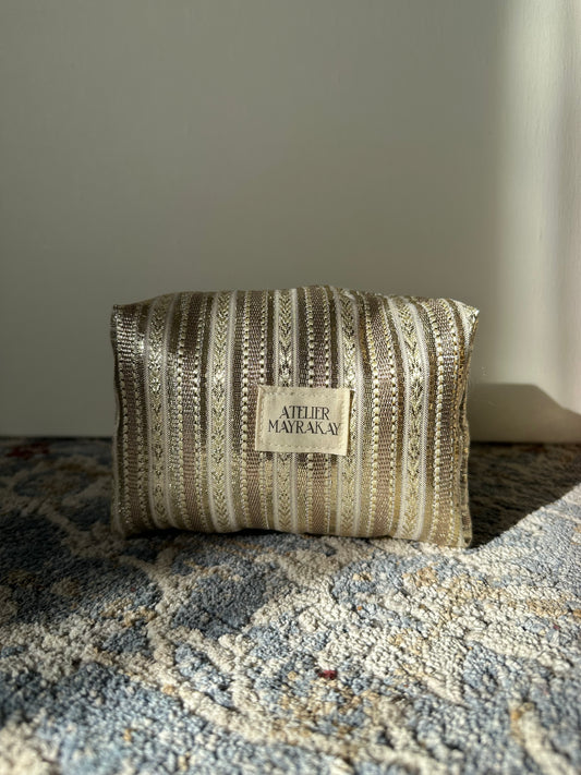 Petite précieuse en Mensouj ligne rose