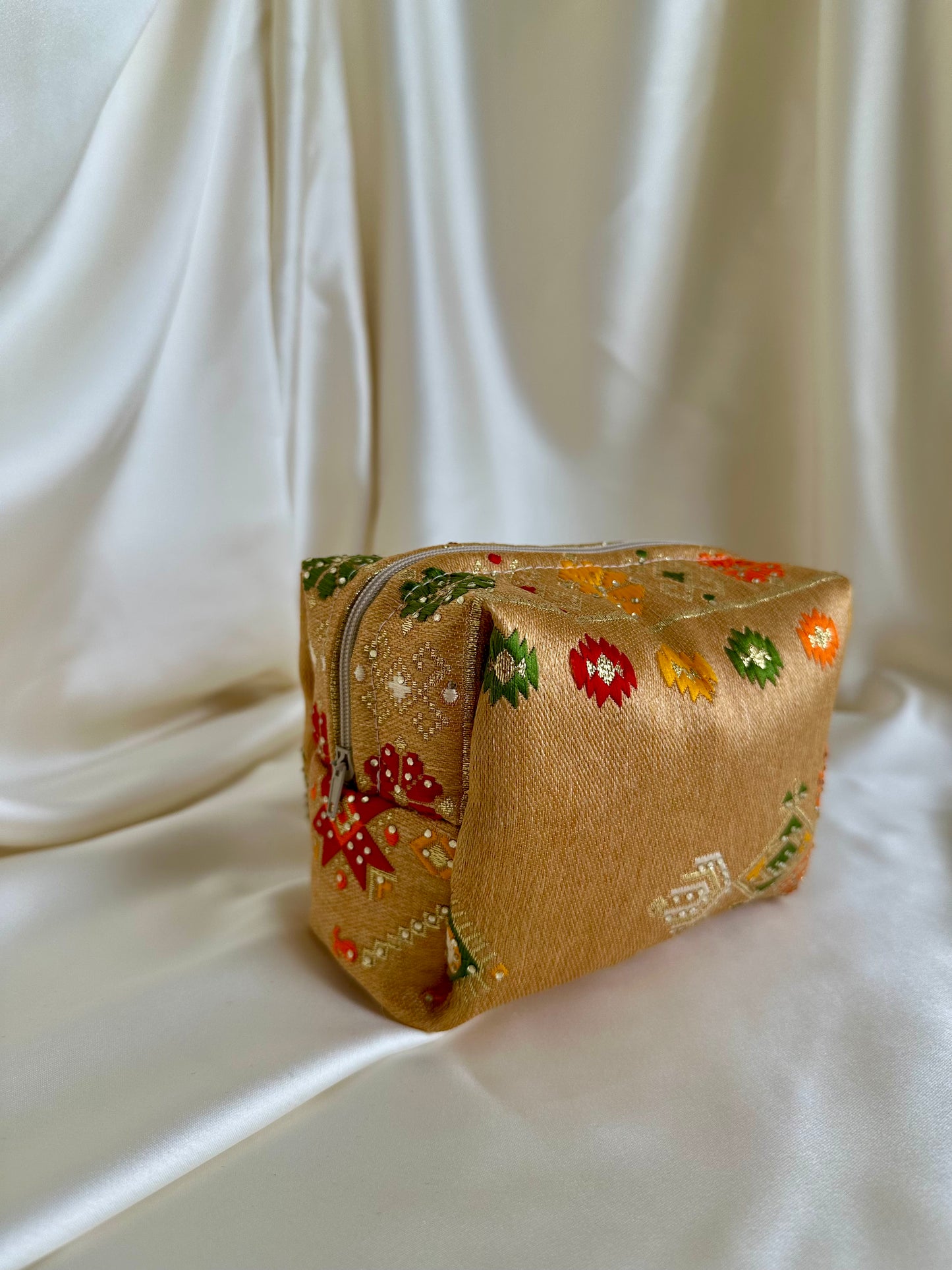 Broderies kabyles petite trousse