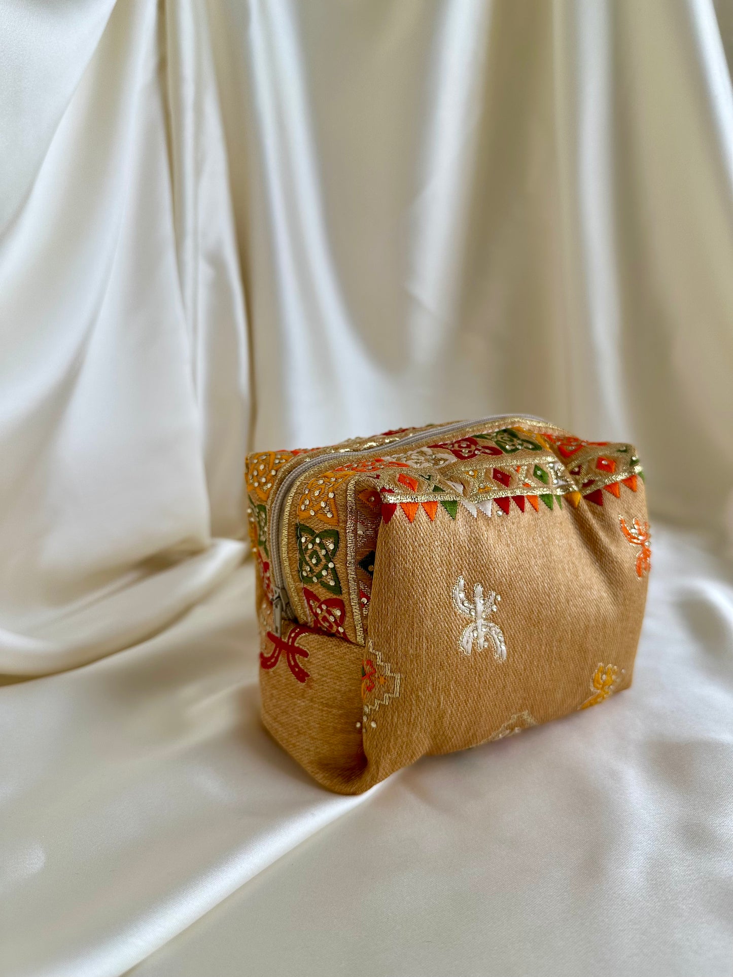 Broderies kabyles petite trousse