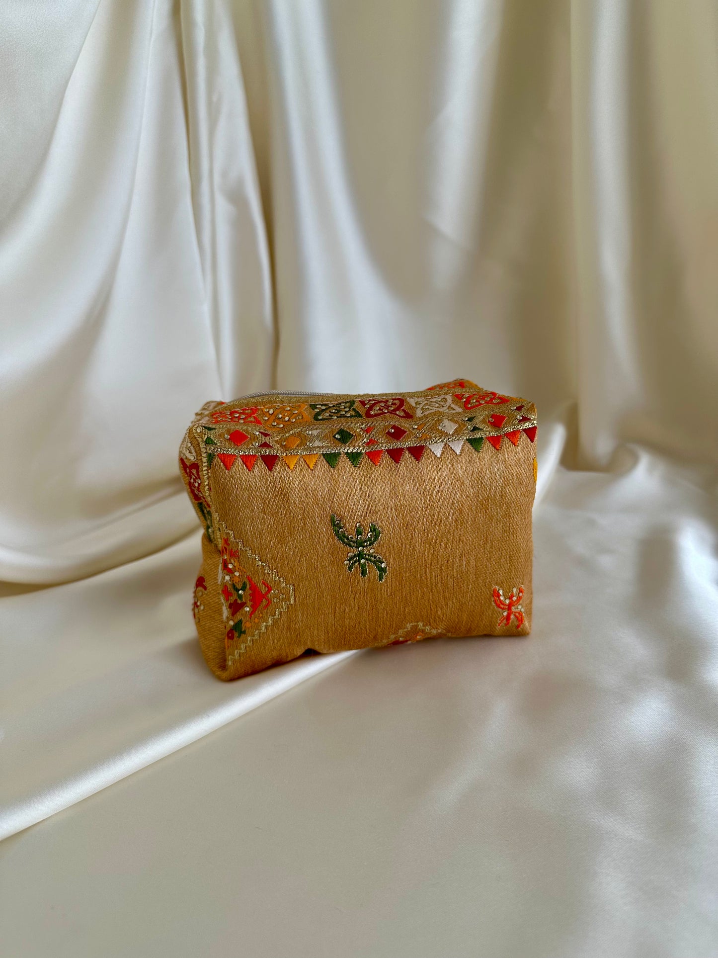 Broderies kabyles petite trousse