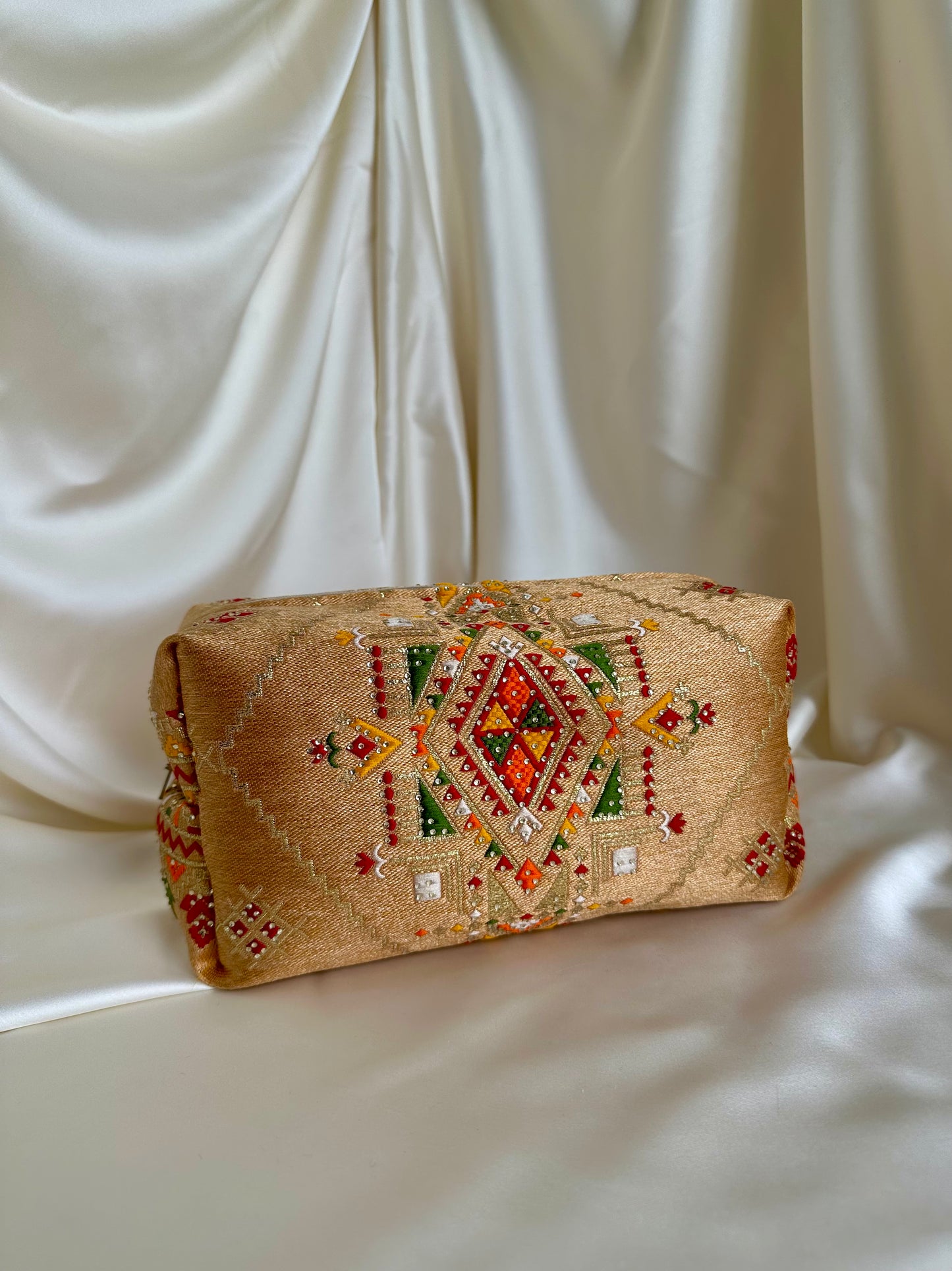 Broderies kabyles moyenne trousse