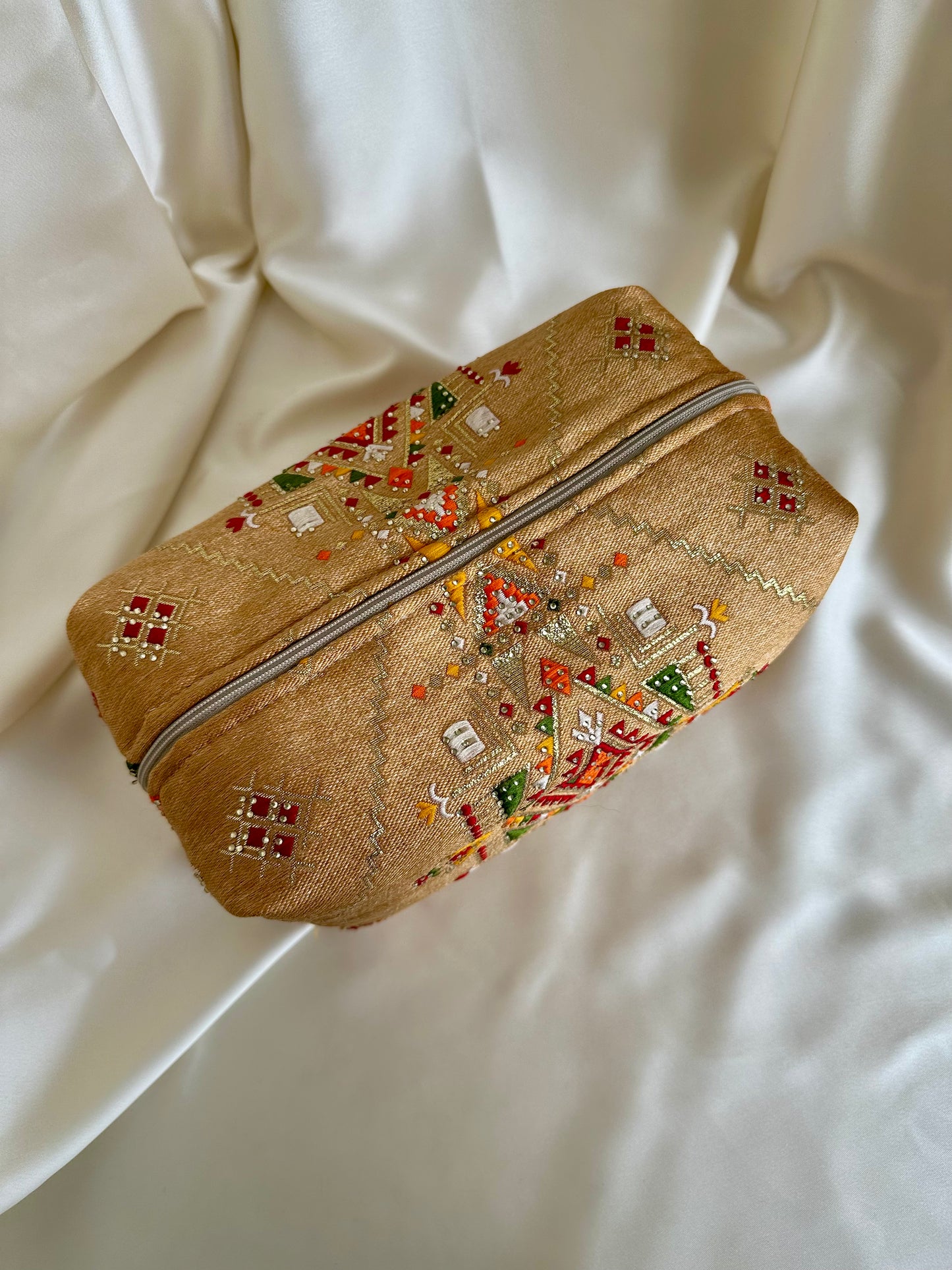 Broderies kabyles moyenne trousse