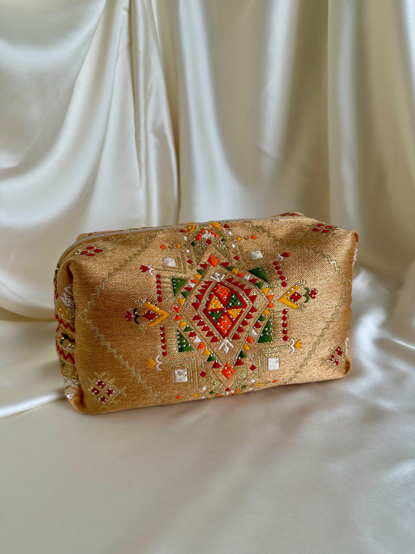 Broderies kabyles moyenne trousse