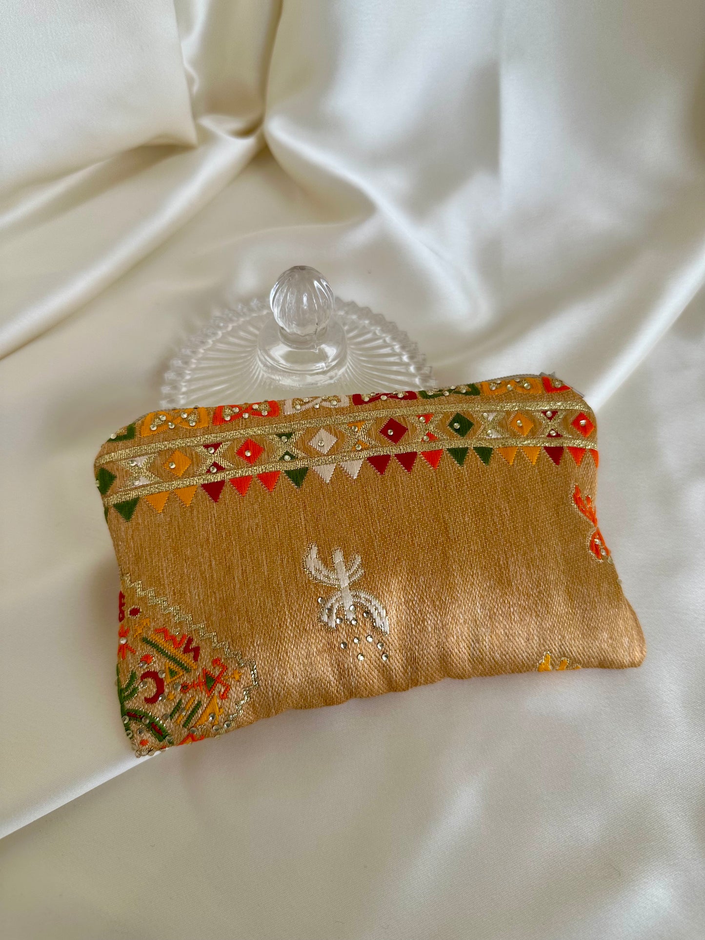 Broderies kabyles petite pochette